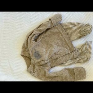 3 piece newborn outfit.
